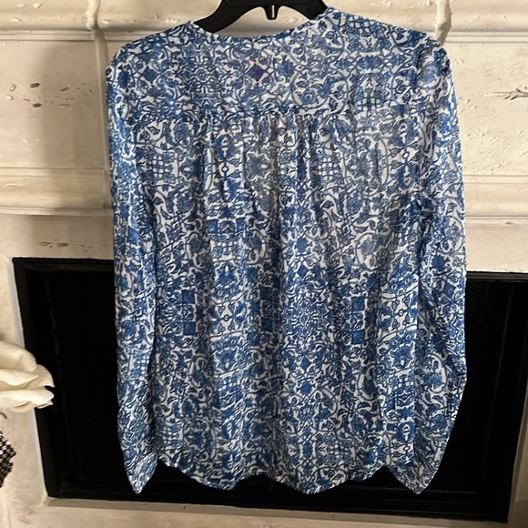 Joe Fresh floral chiffon blouse - Picture 3 of 3